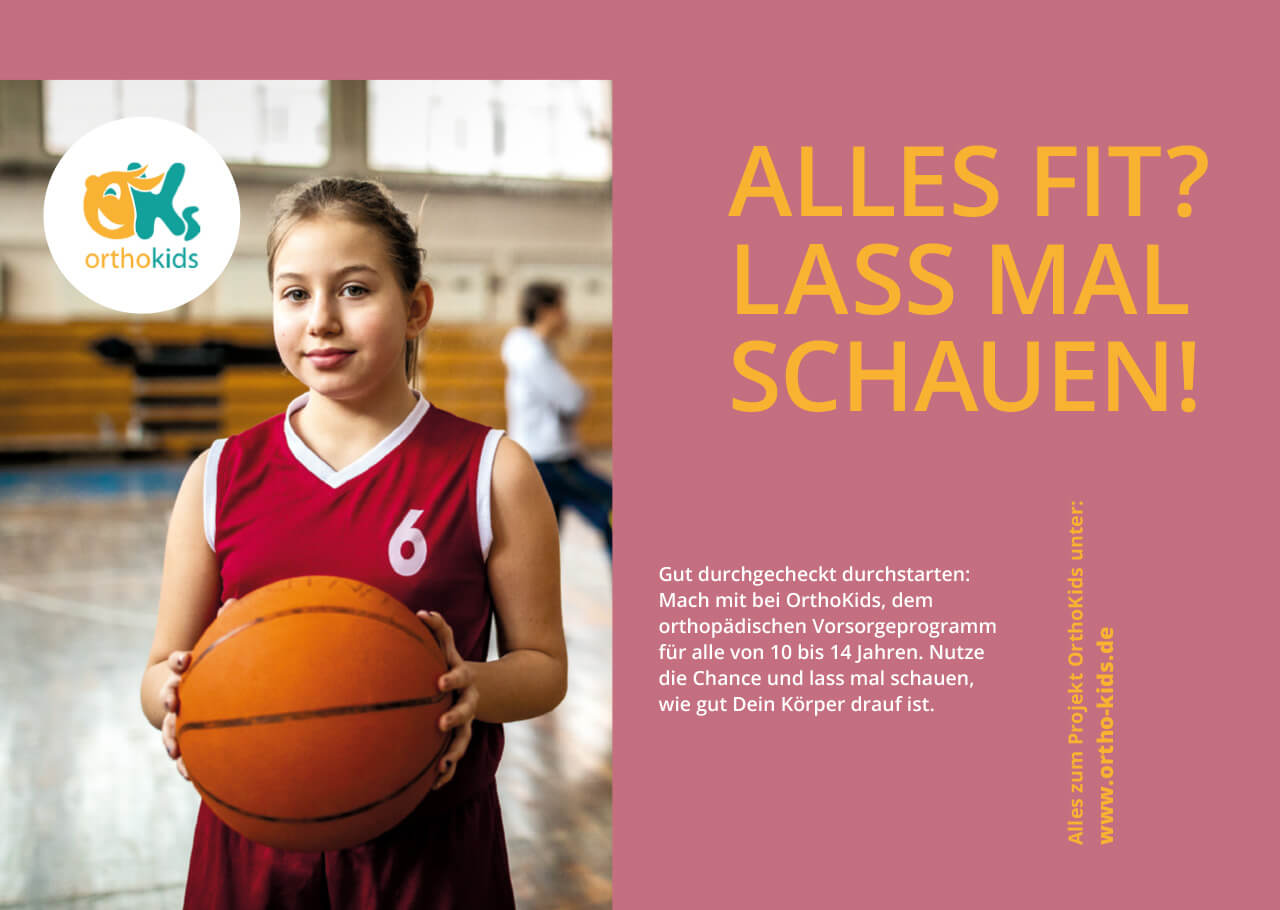Printanzeige mit Aufteilung in Foto und Text, linke Seite zeigt ein Mädchen im Basketballtrikot, rechte Seite mit Slogan auf altrosa Hintergrund.